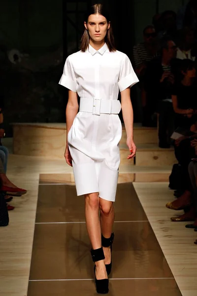Look 5